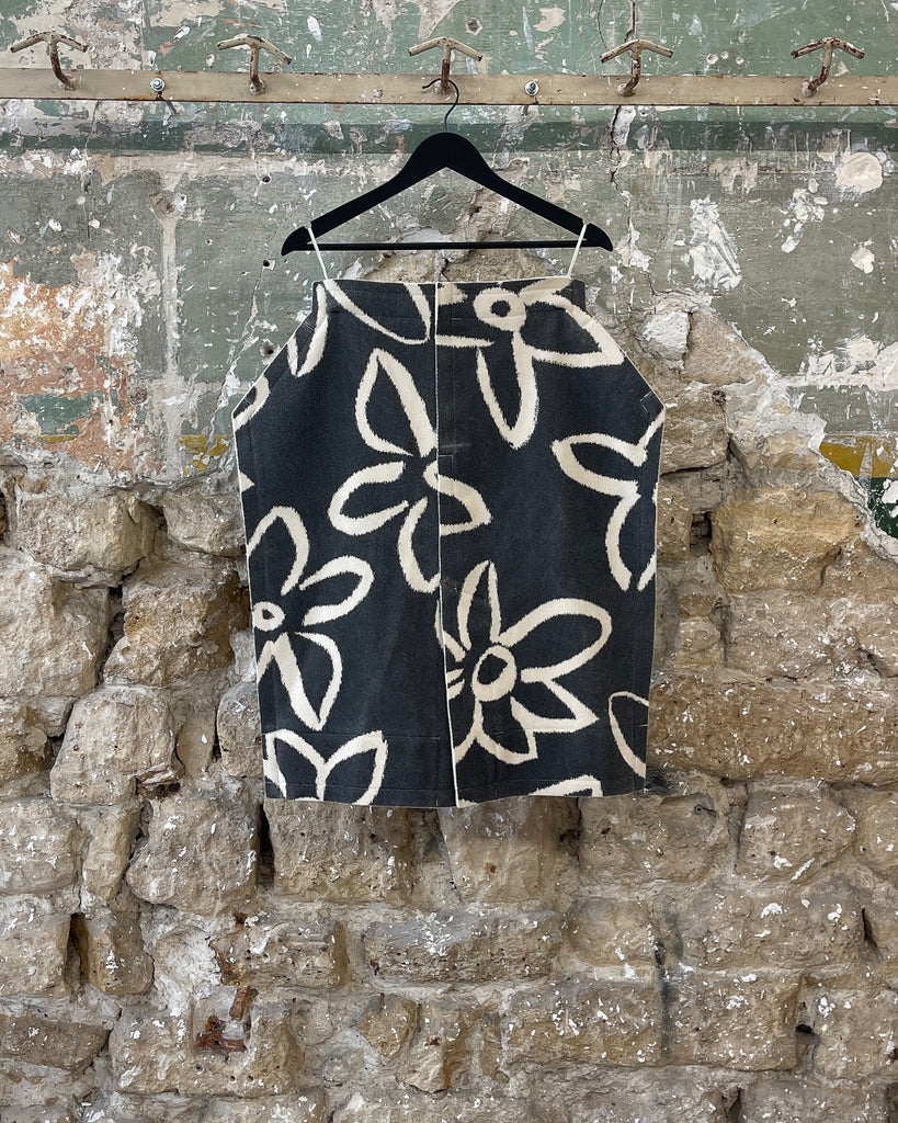 COMME des GARÇONS 2D flower skirt