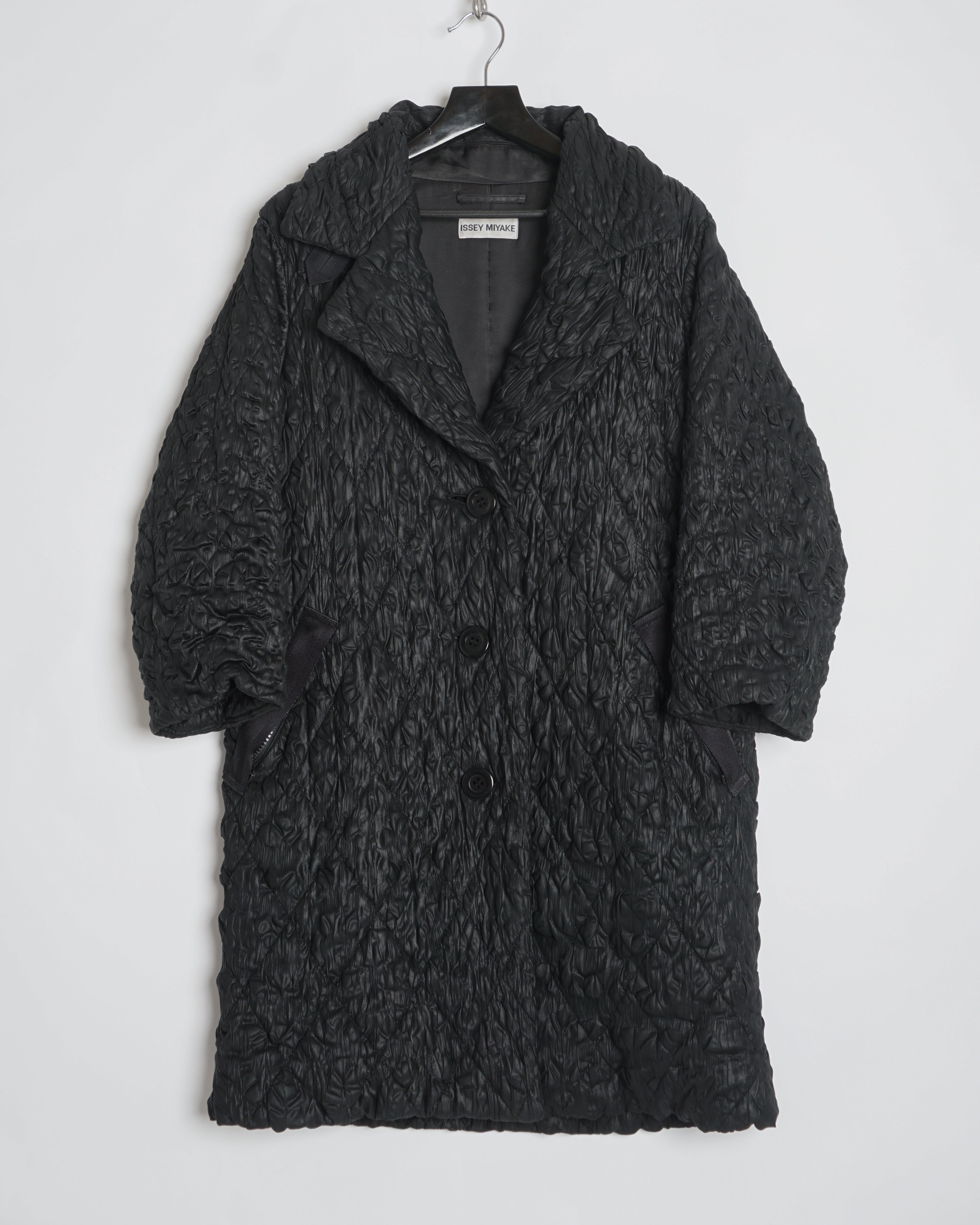 小物 ISSEY MIYAKE quilt stall/down muffler aw2002 Issey Miyake Oversized Twisted Wool Scarf - Size OS