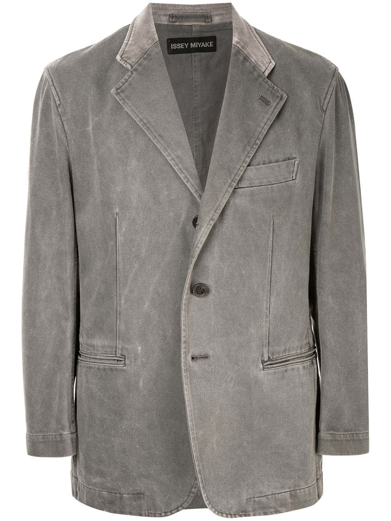 ISSEY MIYAKE notched buttoned jacket