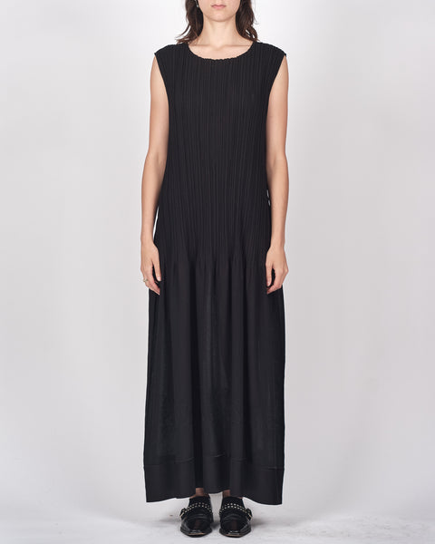 Issey Miyake subtle stitch pleated dress